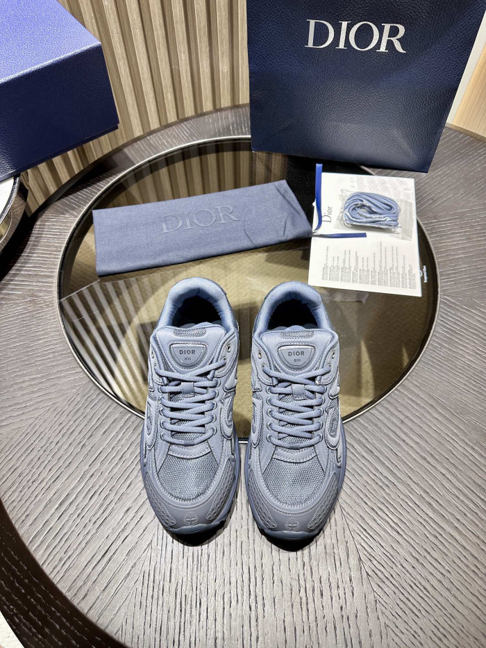 DR B30 Sneakers